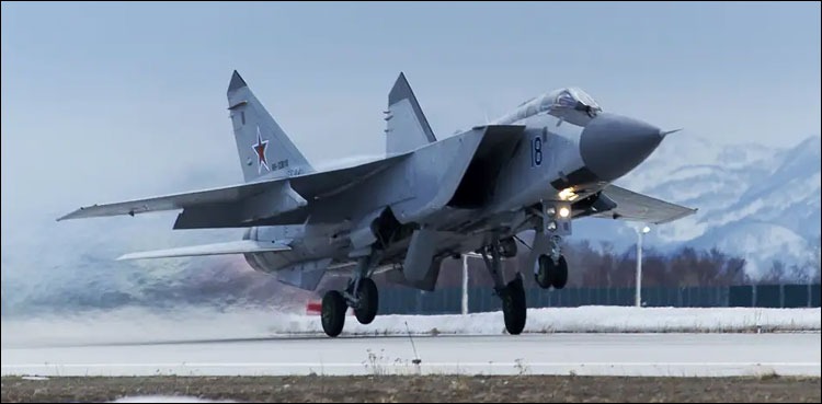 روس نے امریکی سرحد پر دنیا کا تیز رفتار ترین طیارہ تعینات کردیا