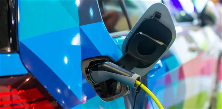سعودی عرب: الیکٹرک گاڑیوں کے لیے بجلی کی قیمت کا تعین کیسے ہوگا؟