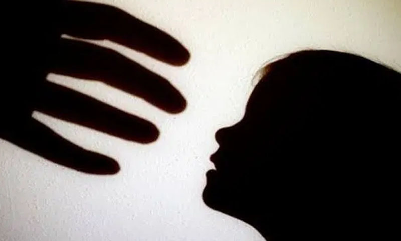 گوجرانوالہ میں لڑکی کو پولیس ہیلپ لائن15پر کال کرنا مہنگا پڑ گیا ،تفتیشی افسر نے تھانے بلا کر مبینہ طور پر زیادتی کا نشانہ بنا ڈالا