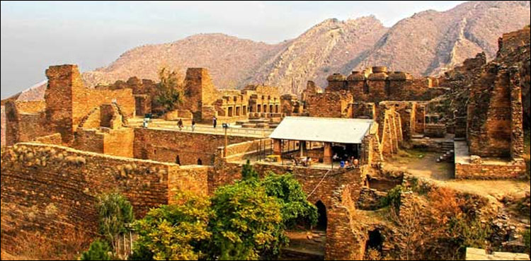 کیا آپ نے پاکستان کے ان خوبصورت تاریخی مقامات کی سیر کی ہے؟
